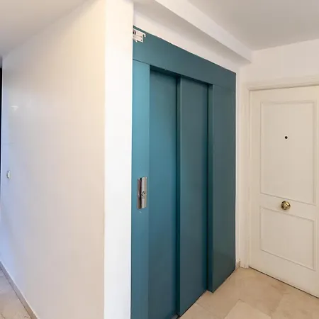 Malagasuite Beautiful Pool & Parking * Торремолинос