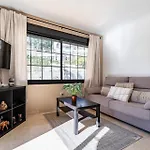 Апартаменти Malagasuite Beautiful Pool & Parking
