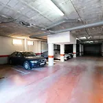 Malagasuite Beautiful Pool & Parking Апартаменти *