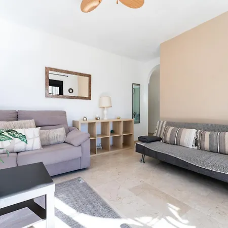 Malagasuite Beautiful Pool & Parking Apartment Torremolinos