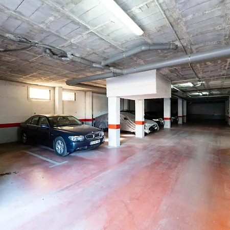 Malagasuite Beautiful Pool & Parking Apartamento *