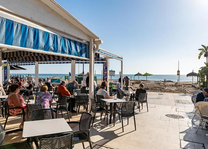 Malagasuite Beautiful Pool & Parking Апартаменты *