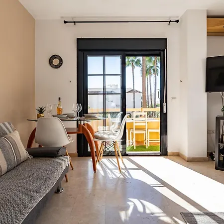 Malagasuite Beautiful Pool & Parking Apartamento *