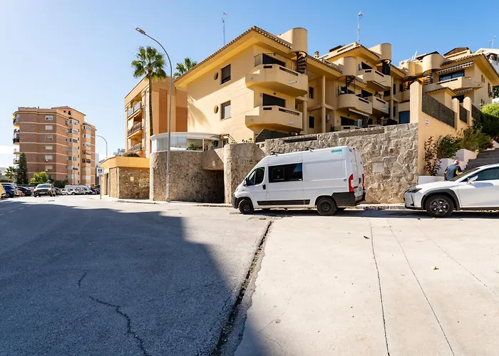 Malagasuite Beautiful Pool & Parking Apartamento *