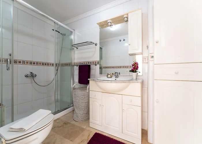 Malagasuite Beautiful Pool & Parking Apartamento